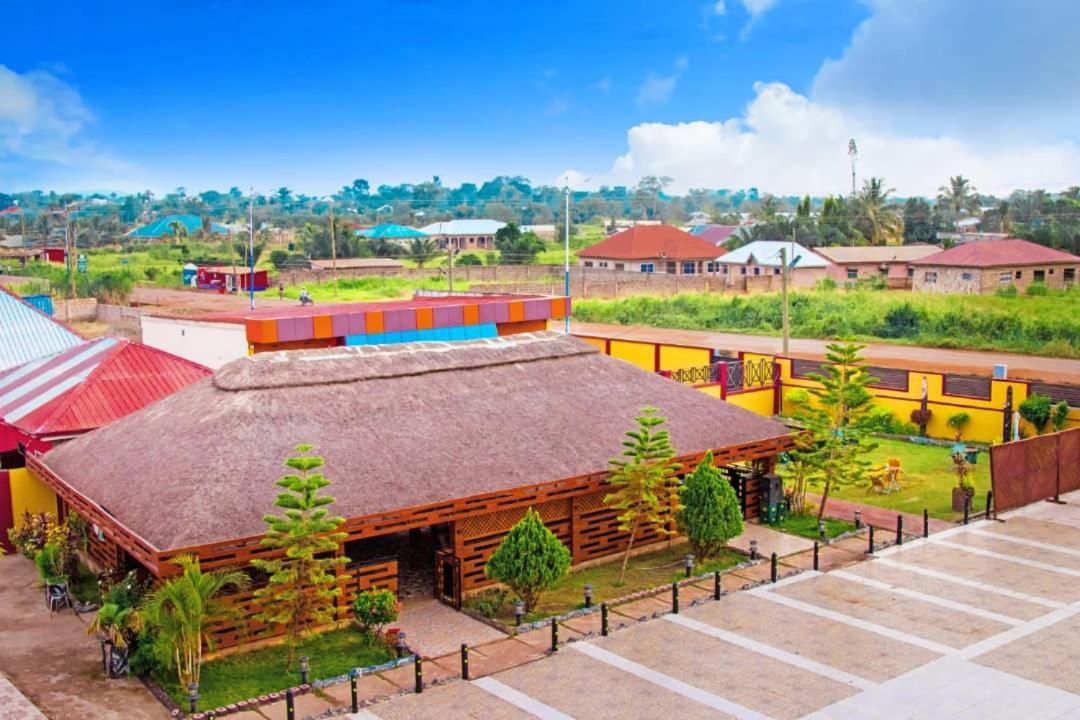 Kikis Court Resort Hohoe Exterior foto